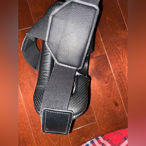 Virtual Reality Headset! - Picture 4 of 4